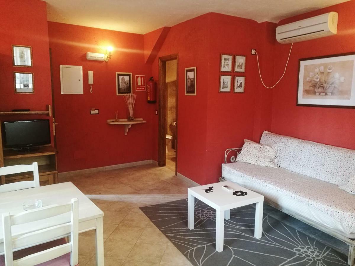 Apartamentos Melchor De Linan Torrelaguna Exteriér fotografie